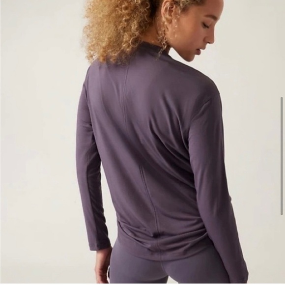 Athleta Crossover Ruched Top in Dusk - Picture 3 of 8